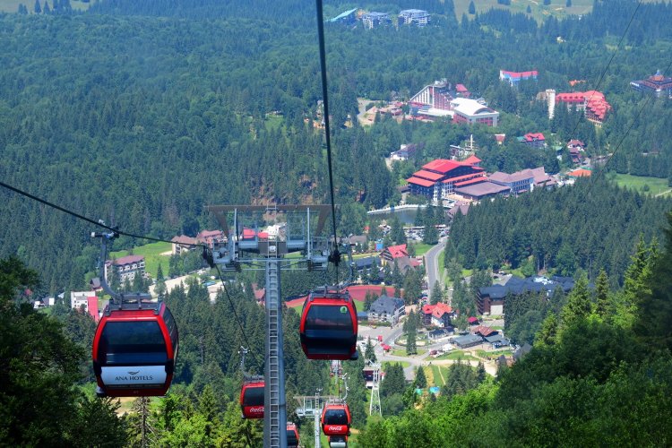 Creștere cu 3 la sută a interesului turiștilor pentru vacanțe în România, în prima jumătate a anului 2024