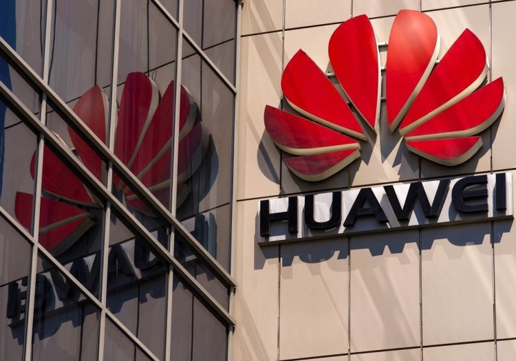 Huawei vrea să concureze cu Apple în China prin lansarea unui smartphone